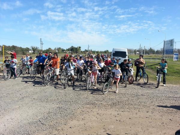 Exitosa edición de la tradicional bicicleteada patria